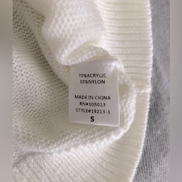 NWOT Ivory/Blush Colorblock Sweater - Picture 3 of 4